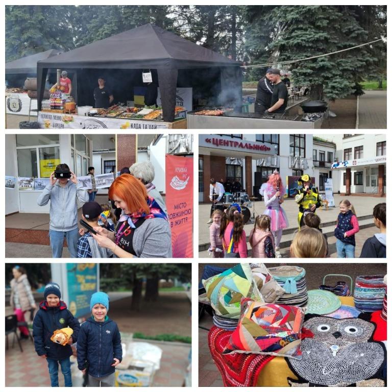 На площі перед ПК 